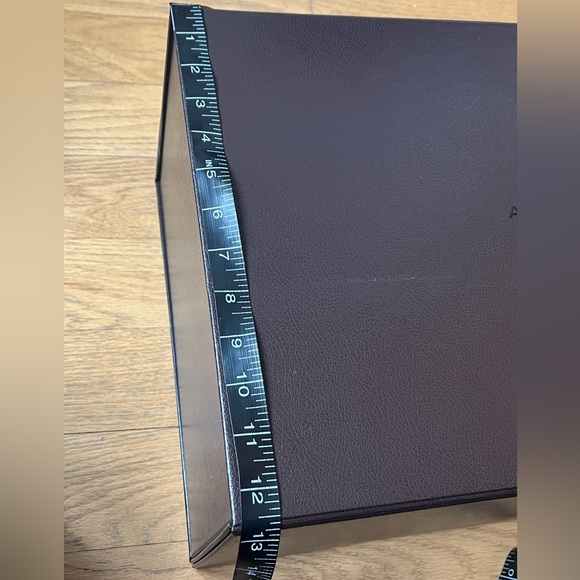 Alaïa Paris Empty Box and Hanger - Picture 9 of 10